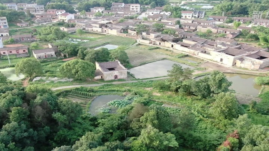 航拍江西抚州市金溪县游垫古村